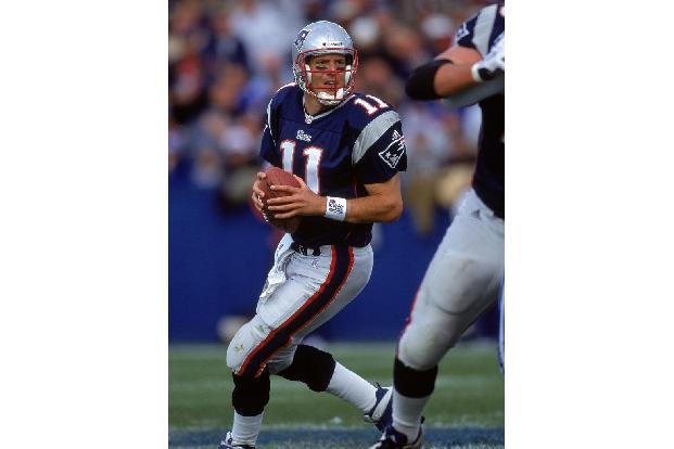 Zunächst aber muss sich der 22-Jährige hinten anstellen. Starting Quarterback ist Drew Bledsoe - Brady spielt zunächst nur v...