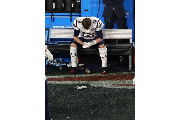 In einem unfassbar packenden Spiel gegen die Philadelphia Eagles macht Brady eine starke Partie. Dennoch muss sich der 40-Jä...