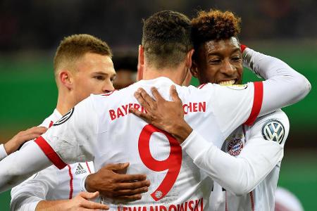 Souverän setzt sich der FC Bayern München gegen den SC Paderborn durch. Mit einem 6:0-Sieg zogen die Bayern in das Halbfinal... Souverän setzt sich der FC Bayern München gegen den SC Paderborn durch. Mit einem 6:0-Sieg zogen die Bayern in das Halbfinal...