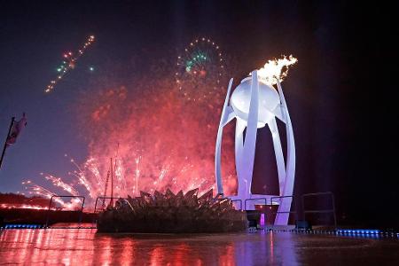 Mit einer fulminanten Feier sind die 23. Olympische Spiele eröffnet.