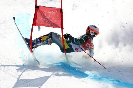 Harry Laidlaw verliert im Riesenslalom seinen Kampf gegen die Schwerkraft.