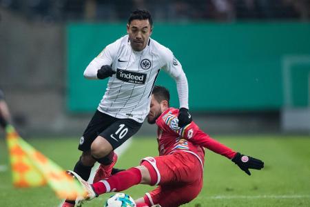 Danny Latza ließ sich in der Schlussphase zu einem Frustfoul an Marco Fabián hinreißen.