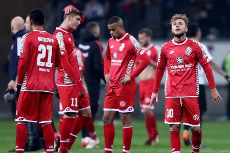 Nach zwei Niederlage in der Bundesliga in Folge setzte es für die Nullfünfer im Pokal die nächste Pleite. Die Mainzer waren ...