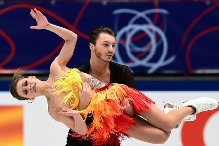 Olympia-Zweite Papadakis/Cizeron nach Kurztanz vorn - Lorenz/Polizoakis 17. Olympia-Zweite Papadakis/Cizeron nach Kurztanz vorn - Lorenz/Polizoakis 17.