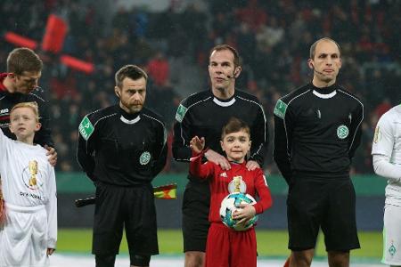 Sind Schiedsrichter DFB-Angestellte? Ex-Schiedsrichter klagt gegen Verband Sind Schiedsrichter DFB-Angestellte? Ex-Schiedsrichter klagt gegen Verband