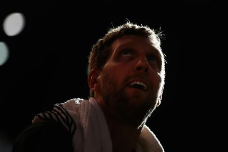 NBA: Sieg für Nowitzki, Schröder verliert erneut NBA: Sieg für Nowitzki, Schröder verliert erneut