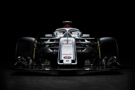 Aerodynamisch interessant ist das Design an der Front des neuen Sauber-Boliden. Die Nase ist links und rechts mit zwei Löche...