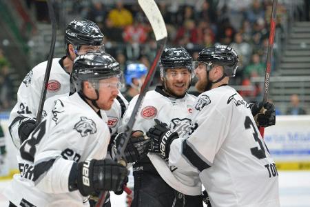 Eishockey: Nürnberg gleicht in Köln zum 2:2 aus Eishockey: Nürnberg gleicht in Köln zum 2:2 aus