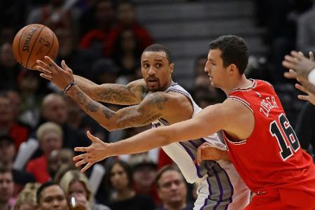 NBA: Zipser verliert mit Chicago bei den Knicks NBA: Zipser verliert mit Chicago bei den Knicks
