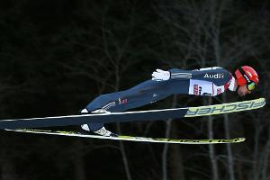 Rydzek nach dem Springen Siebter - Frenzel weit zurück