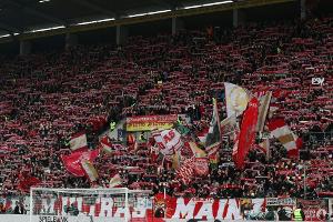 Protest gegen Montagsspiel: Mainzer und Freiburger tragen Fan-Duell aus