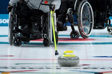 Paralympics: Rollstuhlcurler nehmen Kurs auf das Halbfinale Paralympics: Rollstuhlcurler nehmen Kurs auf das Halbfinale