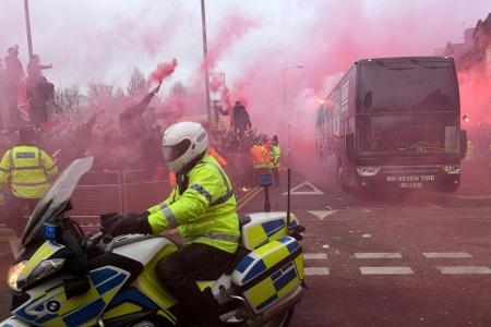 UEFA ermittelt nach Attacke auf City-Teambus