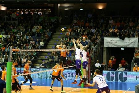 Berlins Volleyballer mit Heimvorteil gegen Frankfurter Berlins Volleyballer mit Heimvorteil gegen Frankfurter