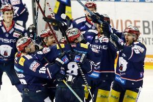 DEL: München erneut im Finale, Eisbären sichern Matchball