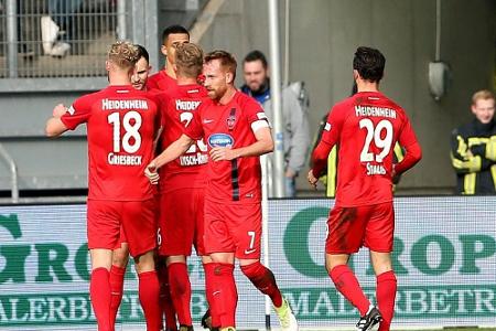 Drama in der 2. Liga: Düsseldorf strauchelt, Nürnberg rettet Punkt - acht Klubs bangen