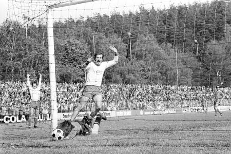 Eine Bude mehr hat Otmar Ludwig auf dem Konto. Zwischen 1974 und 1983 spielte er für den FC 08 Homburg, Fortuna Köln, den Fr...