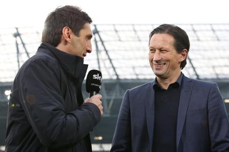 Auch im Trainergeschäft gibt es Buddies. Im Frühjahr 2017 beerbt Korkut seinen Freund Roger Schmidt auf der Bank von Bayer L...