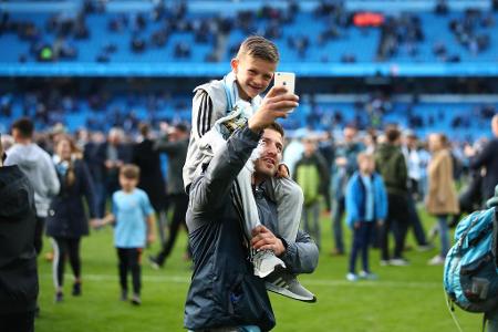 Stattdessen gab es das ein oder andere Selfie mit dem Sprössling.