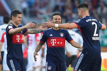 Nach dem Treffer zum 4:1 durch Sandro Wagner (87.) wagen die Münchner ein Tänzchen. Der Deckel auf Sieg und Meisterschaft is...