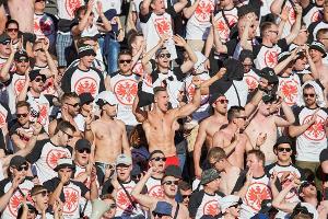 Geschmackloses Frankfurter Fan-Banner: "Heynckes lebt - Stand jetzt"