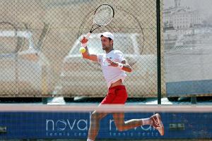 Lichtblick für Djokovic: Zweisatzsieg gegen Nishikori