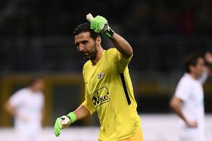 Buffon kündigt Entscheidung über Wechsel an