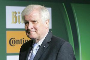 Seehofer bekennt sich erstmals zur Spitzensportreform und sagt Hilfe zu