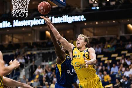 BBL: Alba kämpft sich zum ersten Halbfinal-Sieg BBL: Alba kämpft sich zum ersten Halbfinal-Sieg
