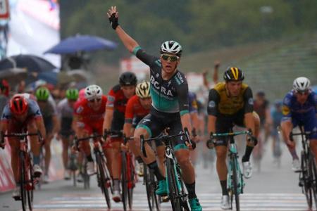 Bennett gewinnt Regen-Sprint in Imola Bennett gewinnt Regen-Sprint in Imola