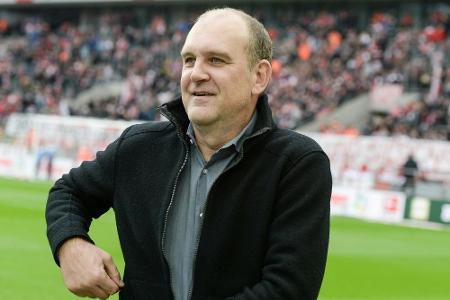 Start in Wolfsburg: Schmadtke will Kader 