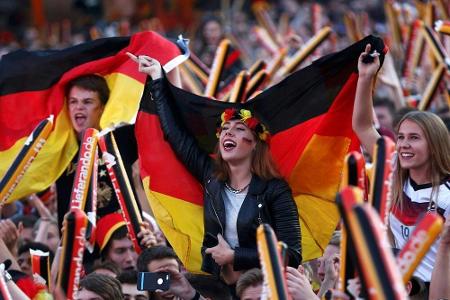 Deutschland gegen Schweden: Großer Andrang in Fanzonen