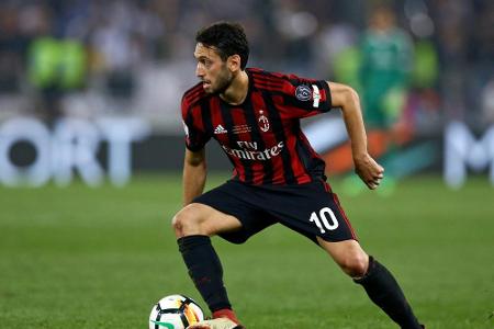 Medien: Leipzig buhlt um Milan-Ass Calhanoglu