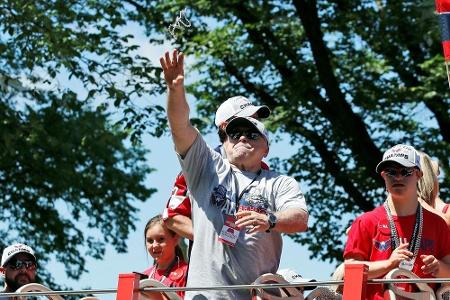 NHL: Capitals-Trainer Trotz tritt nach Stanley-Cup-Sieg zurück NHL: Capitals-Trainer Trotz tritt nach Stanley-Cup-Sieg zurück