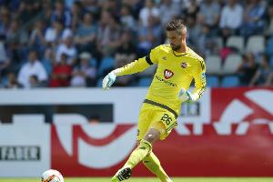 Bayer verpflichtet Keeper Kirschbaum vom Club