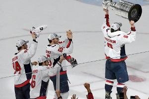 Riesen-Parade für Capitals: Hunderttausende feiern Owetschkin und Co.