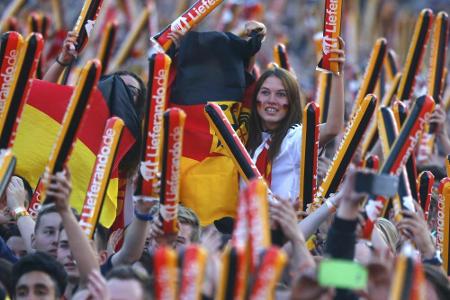 Deutscher WM-Auftakt: Fanzonen zufrieden mit Andrang