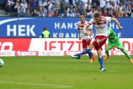 Eiskalt! Aaron Hunt verwandelte nach elf Minuten einen Handelfmeter zur Führung für den Dino. Zu diesem Zeitpunkt lag Konkur...