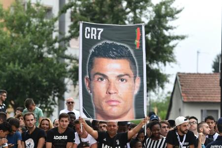 Turin im Ronaldo-Fieber: Karten für erstes Testspiel ausverkauft Turin im Ronaldo-Fieber: Karten für erstes Testspiel ausverkauft