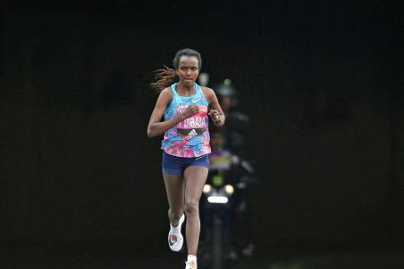 Äthiopierin Dibaba startet bei Berlin-Marathon