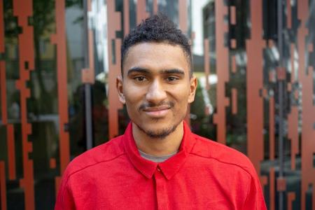 Basketball: Nationalspieler Lo wechselt von Bamberg zu Bayern Basketball: Nationalspieler Lo wechselt von Bamberg zu Bayern