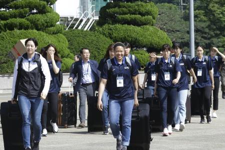 Basketball-Diplomatie: Südkoreas Nationalteams spielen in Pjöngjang Basketball-Diplomatie: Südkoreas Nationalteams spielen in Pjöngjang
