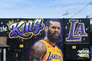 "Der König ist da": NBA-Superstar James unterschreibt bei den Lakers