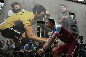 Martin droht nach Sturz Tour-Aus