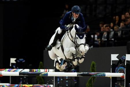 Springreit-Bundestrainer Becker kämpft um Ahlmann und Deußer Springreit-Bundestrainer Becker kämpft um Ahlmann und Deußer