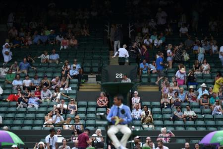 Zuschauerschwund bei Kerber und Zverev: Three Lions statt Wimbledon Zuschauerschwund bei Kerber und Zverev: Three Lions statt Wimbledon