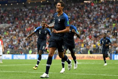 Raphael Varane verpasste keine Sekunde des französischen WM-Triumphs. In dieser Zeit räumte der Spieler von Real Madrid nahe...