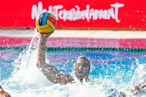 Wasserballer feiern bei EM knappen Sieg gegen Georgien