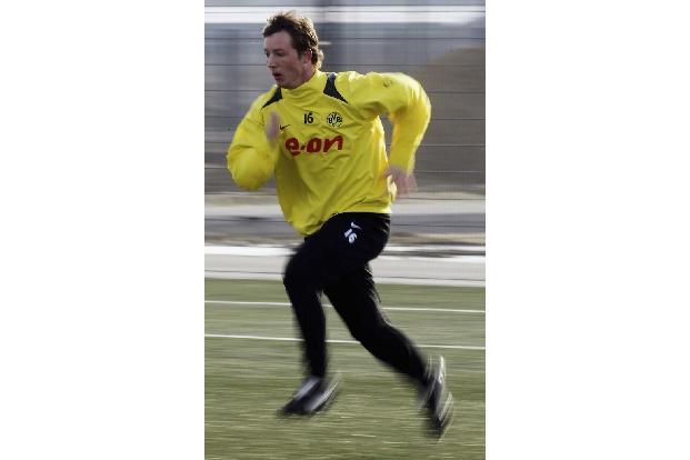 Ein Kreuzbandriss im zweiten BVB-Einsatz verhinderte, dass van der Gun in der Saison 2005/2006 bleibenden Eindruck hinterlas...