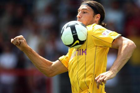 2007 wechselte der Argentinier vom VfL Wolfsburg nach Dortmund, wo er aber nie über die Rolle als Ersatzspieler hinauskam. J...